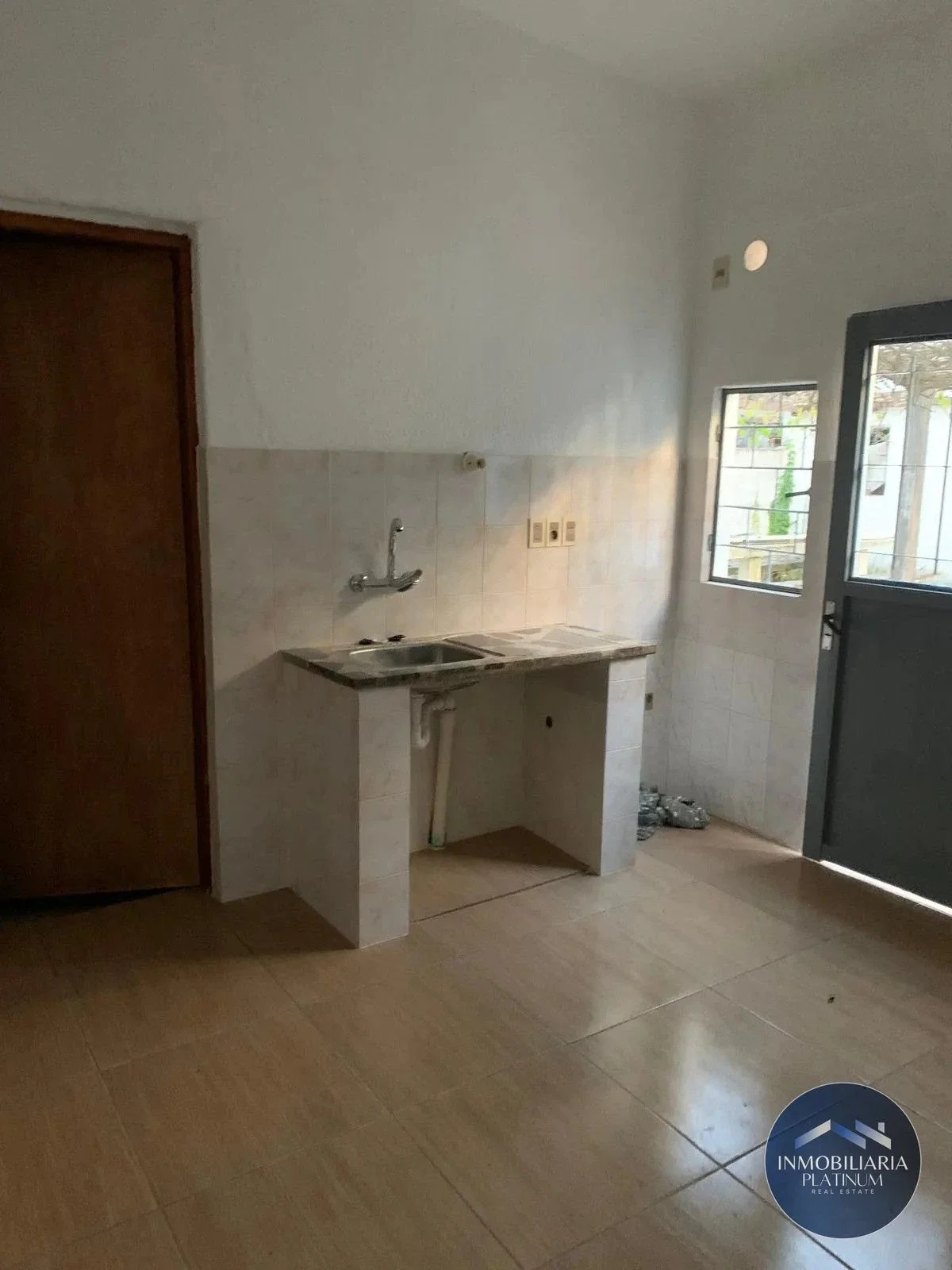 Apartamento en Alquiler de 2 Dormitorios c/ Cochera en Peñarol - Imagen 2