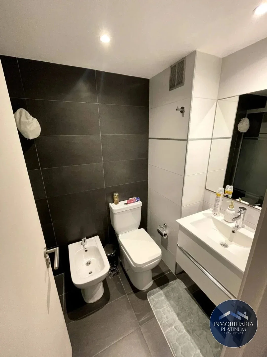 Apartamento en alquiler c/ cochera en Pocitos - Imagen 2