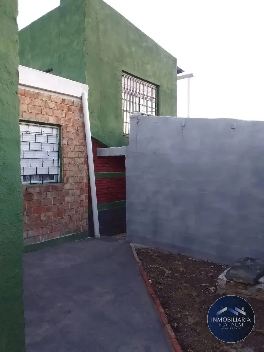 Casa en venta c/ cochera en Paso de la Arena - Imagen 2