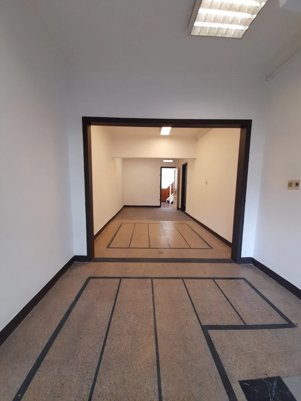 Alquiler de Local Comercial ubicado en Goes de 82m2, Barrio de Los Judíos - Imagen 2