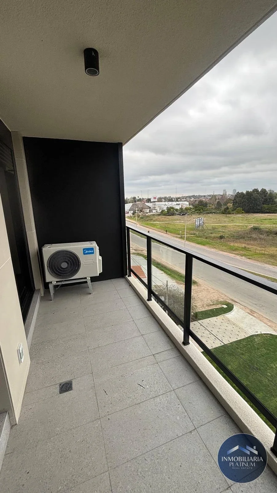 Apartamento en alquiler c/ cochera en Barra de Carrasco - Imagen 4