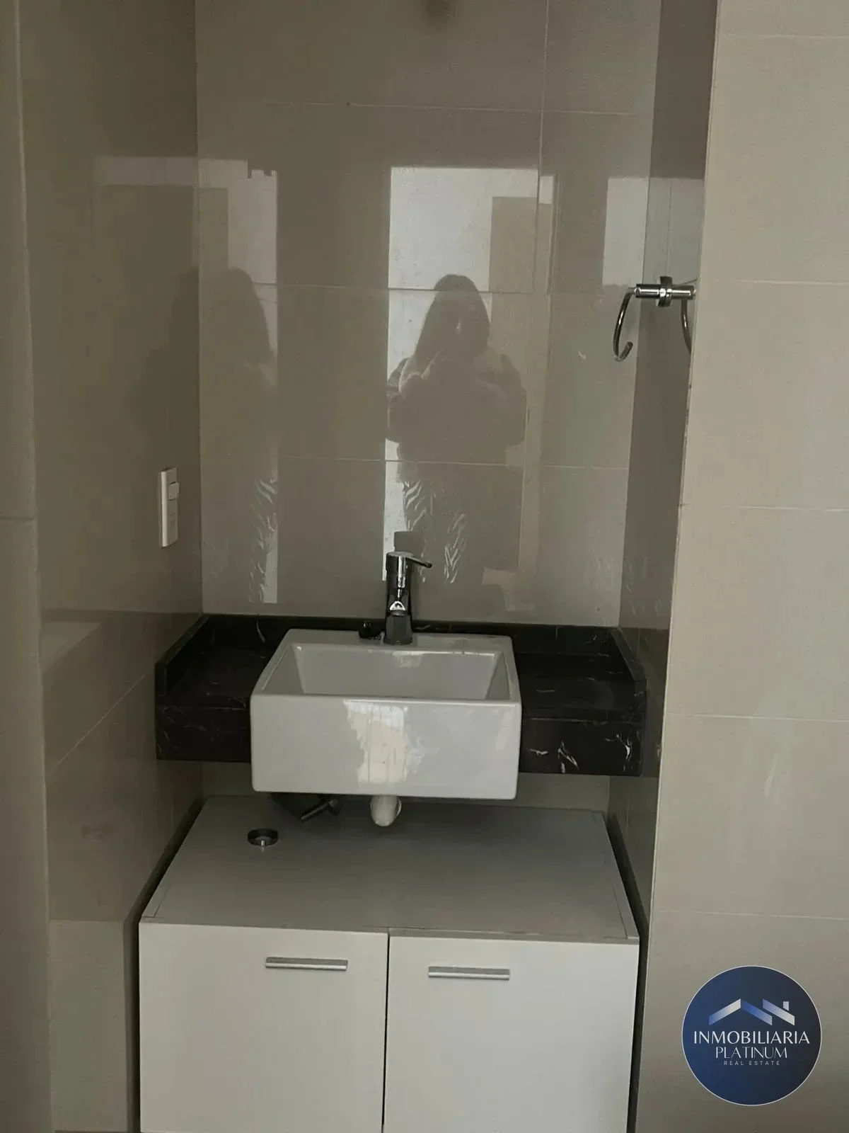 Apartamento en alquiler en Malvin - Imagen 2