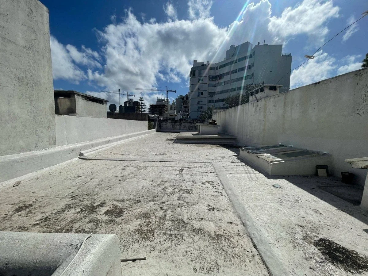 Venta de Casa de 10 Dormitorios con Local en Parque Rodó, Punta Carretas - Imagen 3