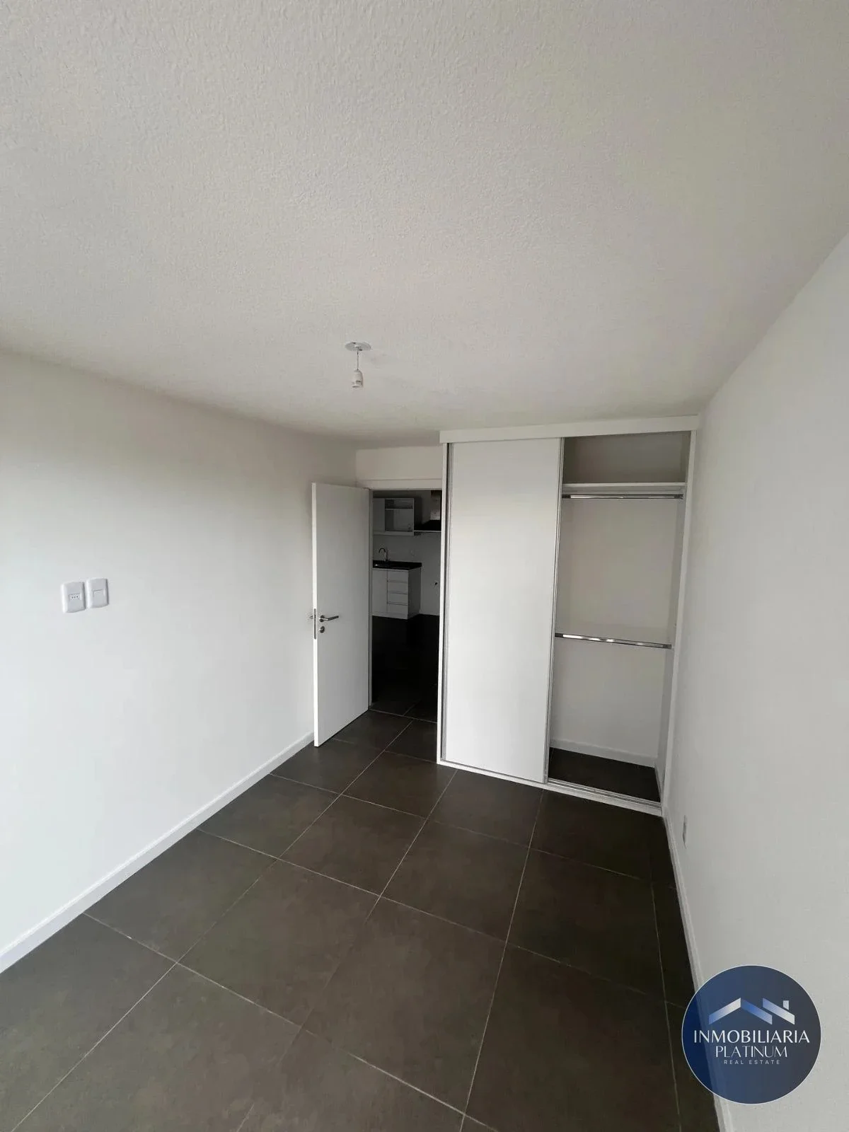 Apartamento en Venta de 1 Dormitorio en Tres Cruces - Imagen 4