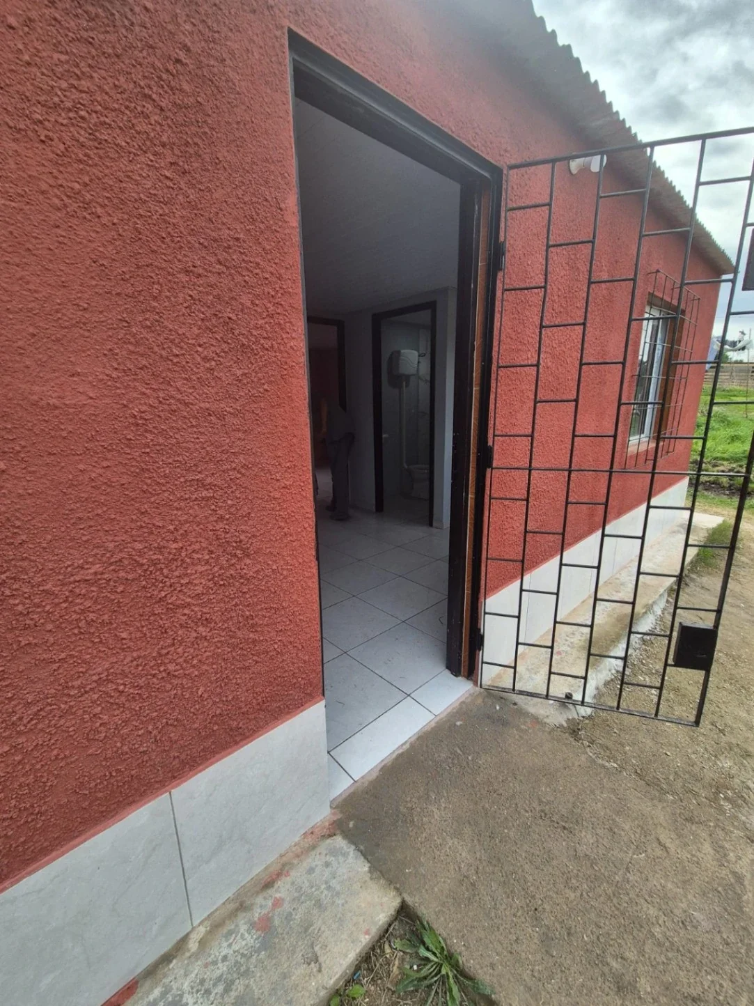 Casa en alquiler c/ cochera en Villa García - Imagen 3