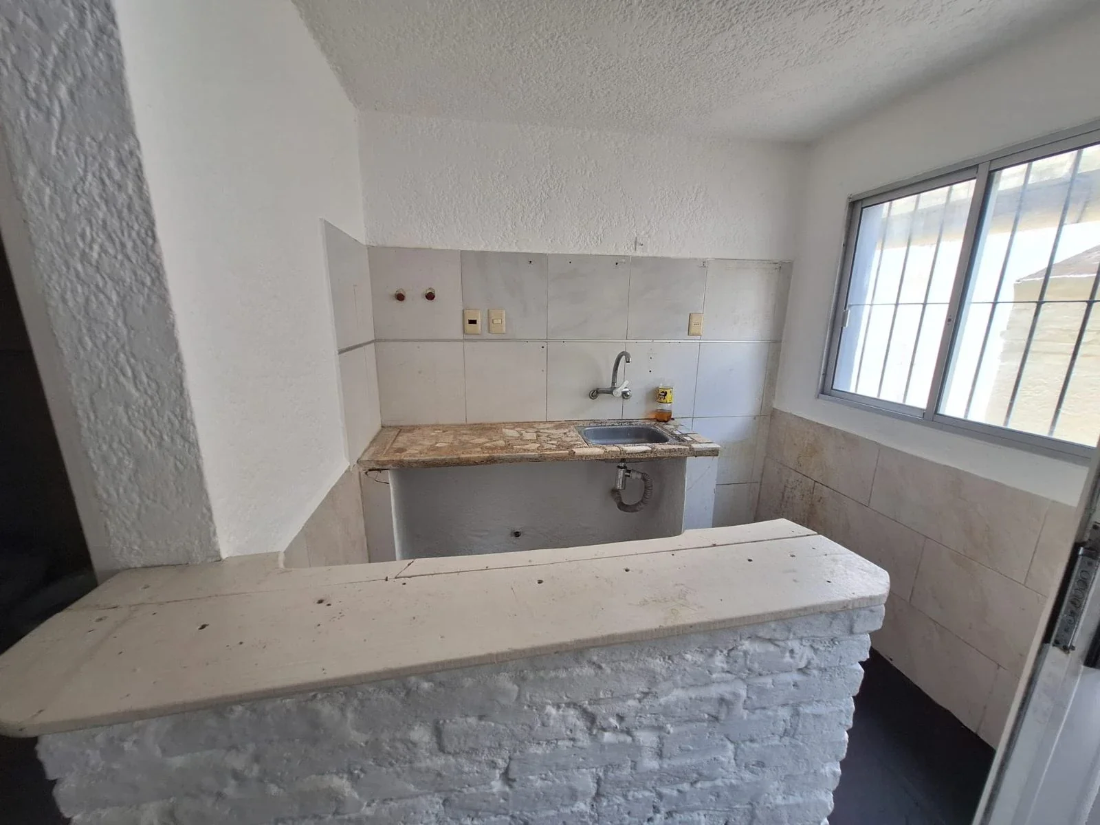 Apartamento en alquiler en Flor de Maroñas - Imagen 2