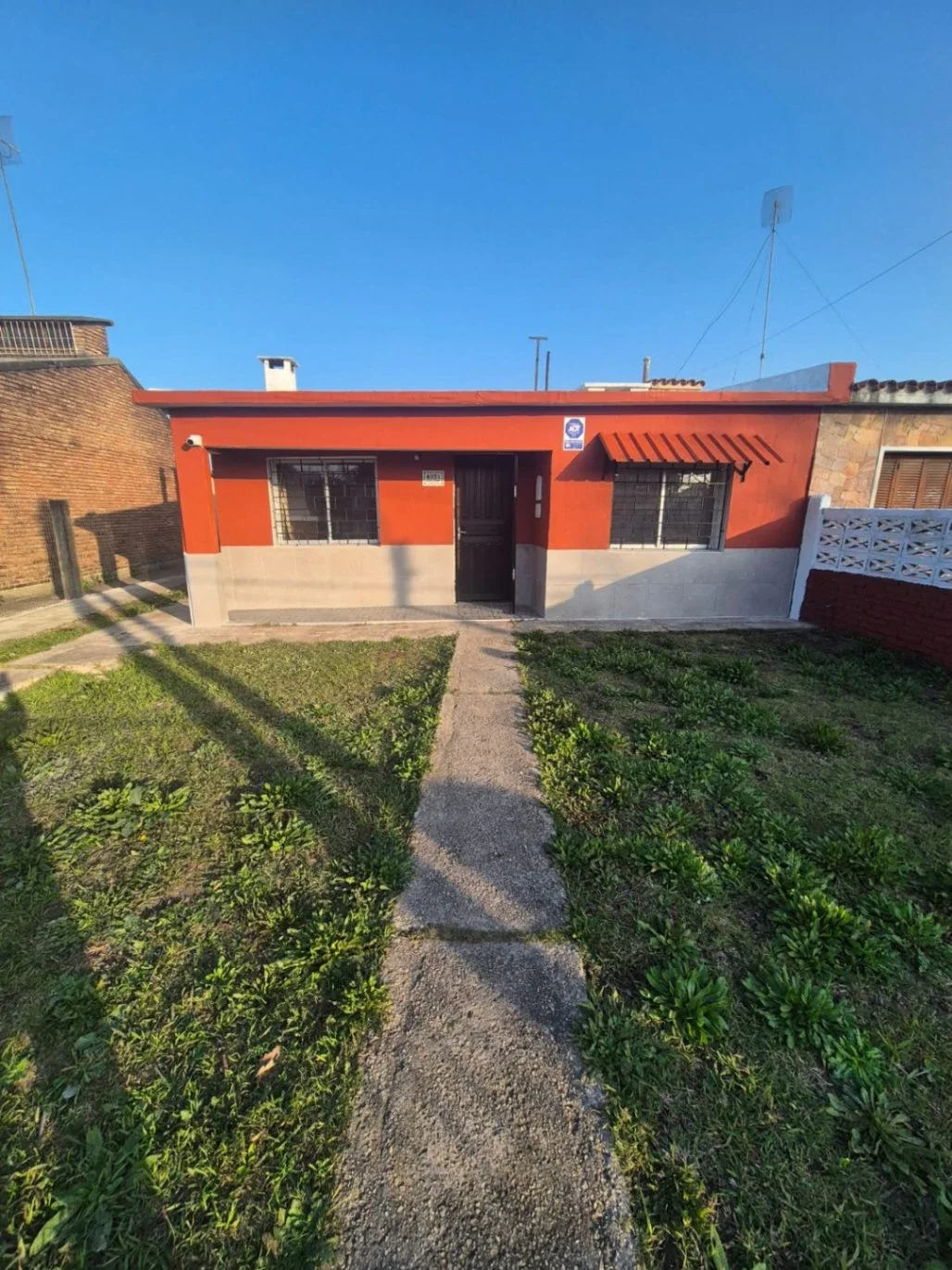 Casa en alquiler c/ cochera en Piedras Blancas - Imagen 2