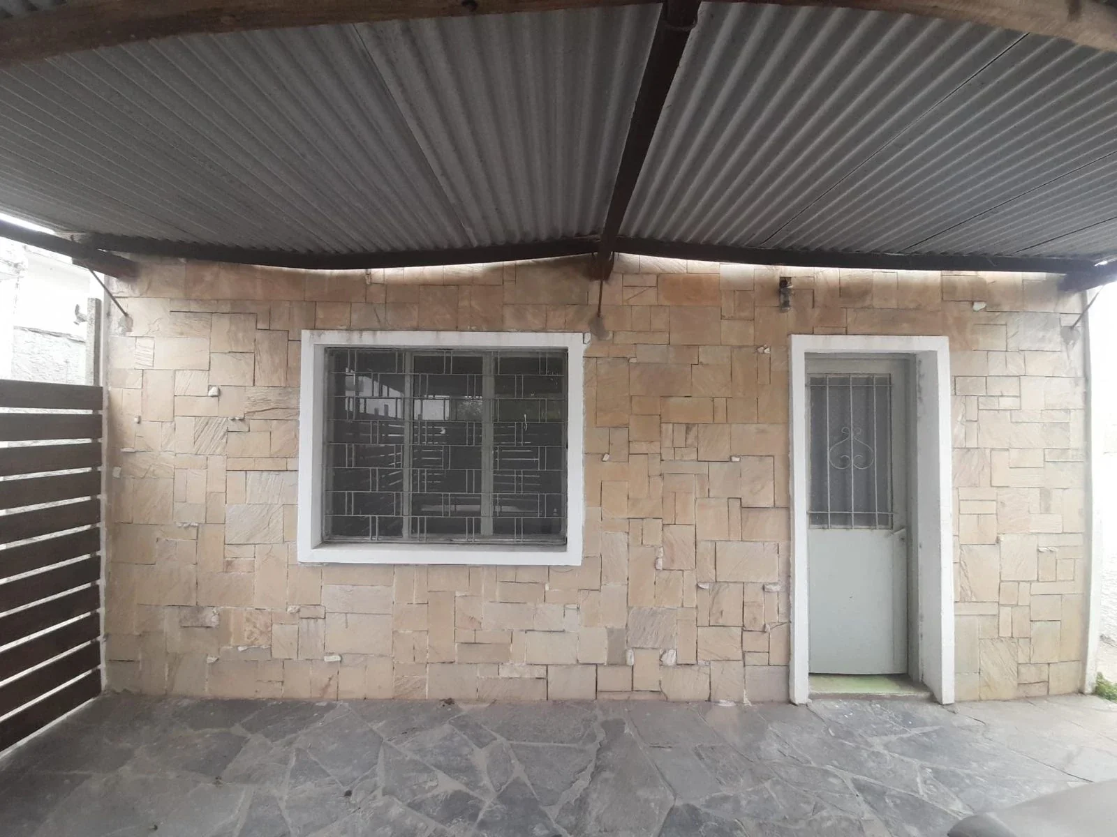 Casa 2 dorm. en Aurelia Viera esq. Debora Vitale Flor de Maroñas $16500 - Imagen 2