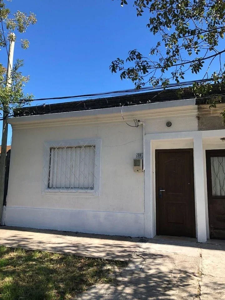 Alquiler Casa 2 dormitorios en barrio Jardines del Hipódromo $15500 - Imagen 2