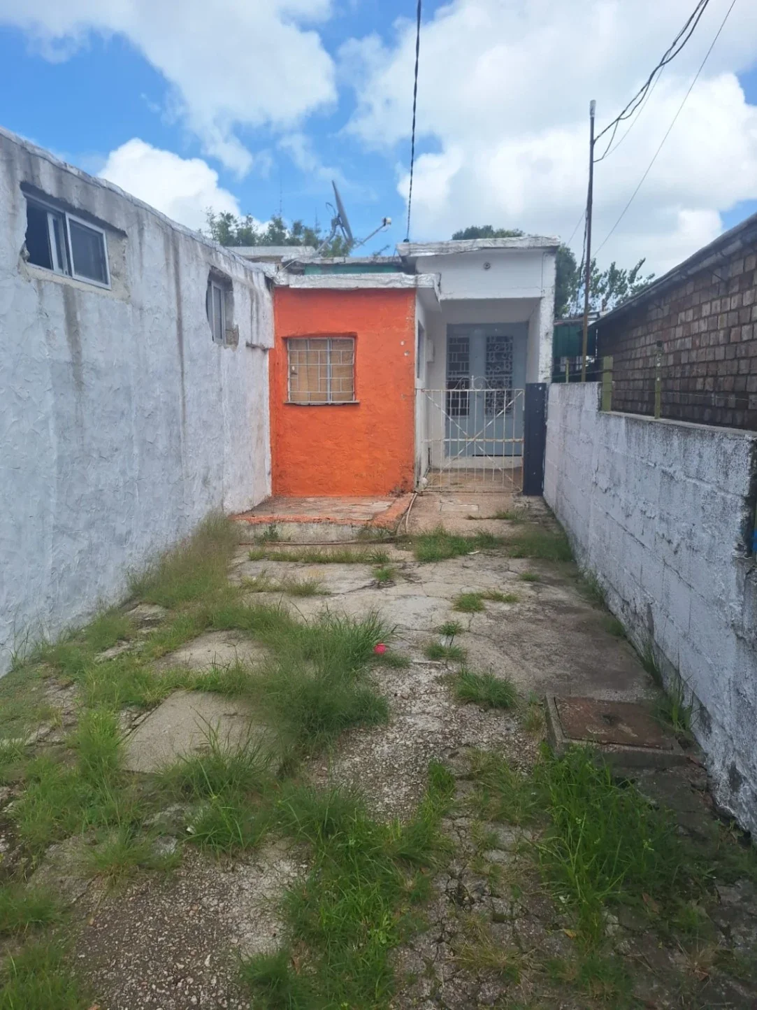 Casa 2 o 3 dorm. en Virgo esq. Centauro Punta de Rieles $16000 - Imagen 2