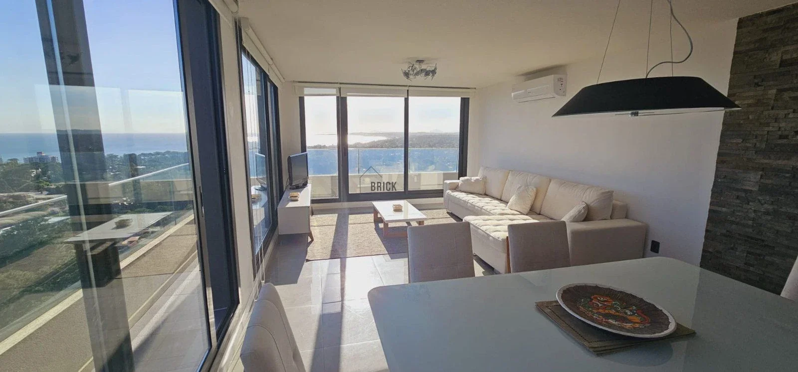 ALQUILER ANUAL departamento 2 dormitorios Torre Gaudí - Punta del Este - Imagen 2