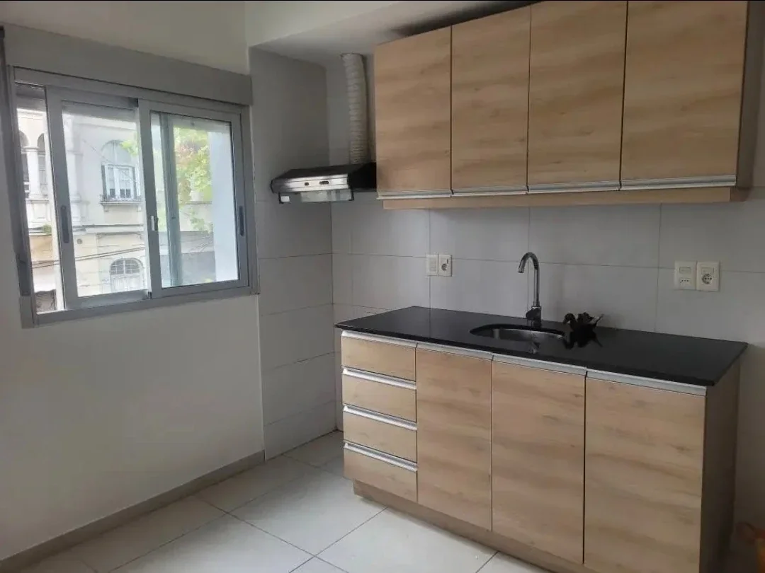 Apartamento en alquiler c/ cochera en Reducto - Imagen 2