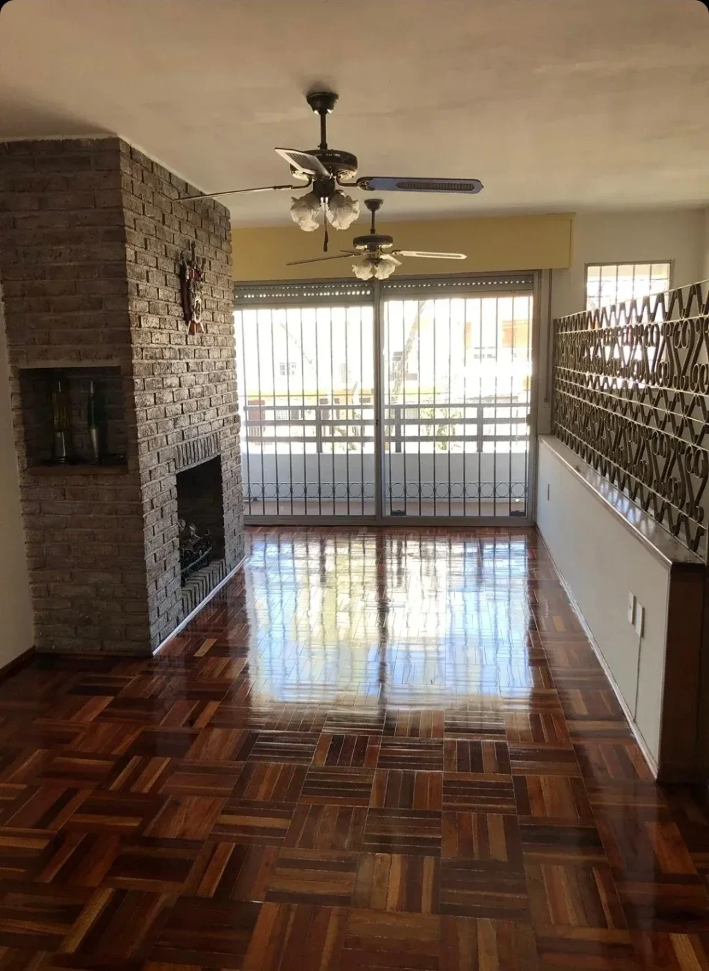 Apartamento en alquiler c/ cochera en Malvin - Imagen 1