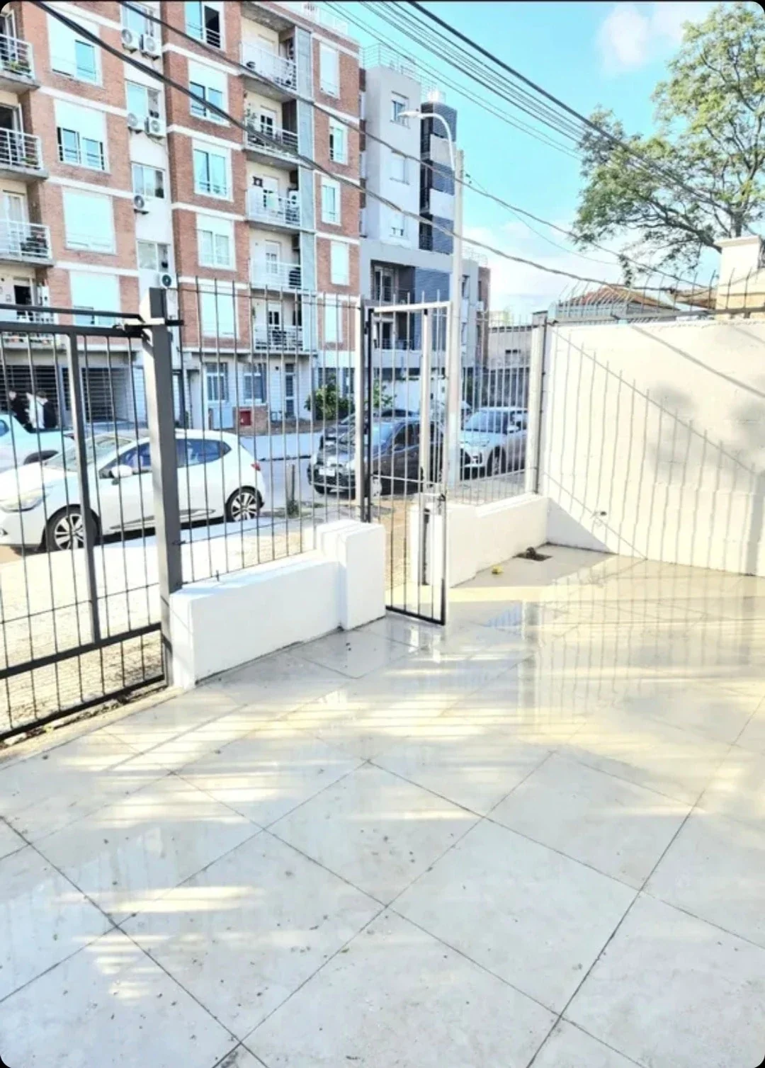 Casa en alquiler c/ cochera en La Blanqueada - Imagen 2