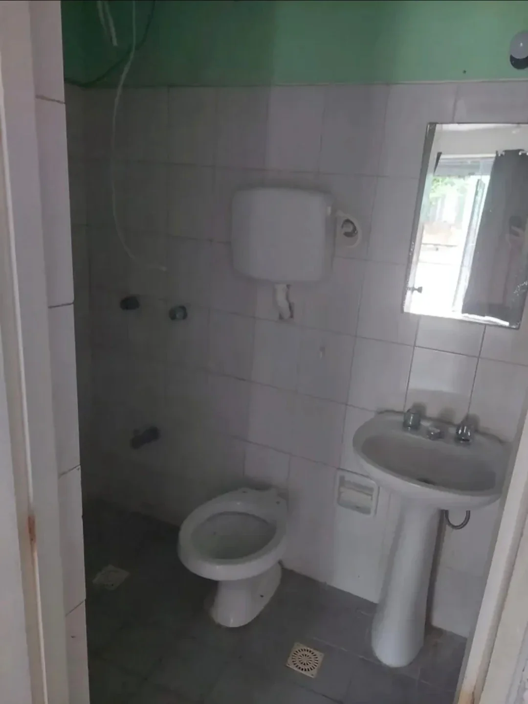 Local Comercial en alquiler ubicado en Tres Cruces - Imagen 4