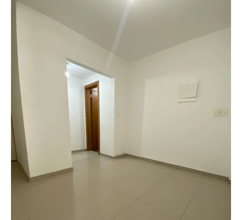 Alquiler Local Comercial En Córdon Sur!! - Imagen 4