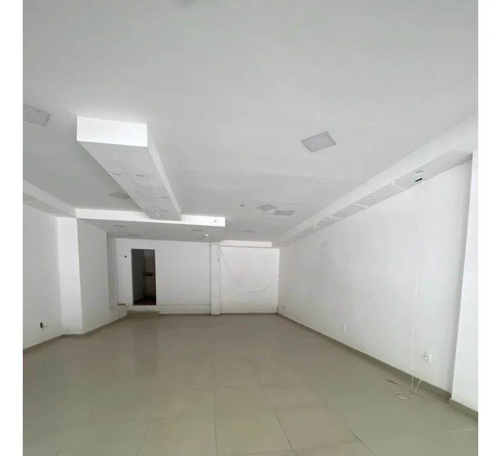 Alquiler Local Comercial En Córdon Sur!! - Imagen 1