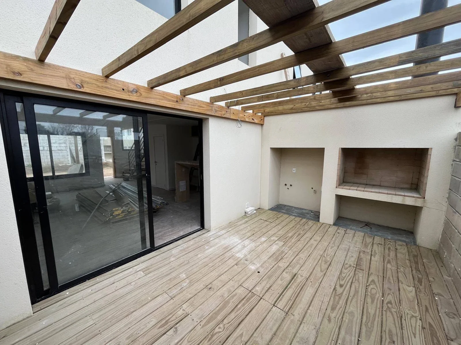 Casa en venta c/ cochera en Solymar - Imagen 3