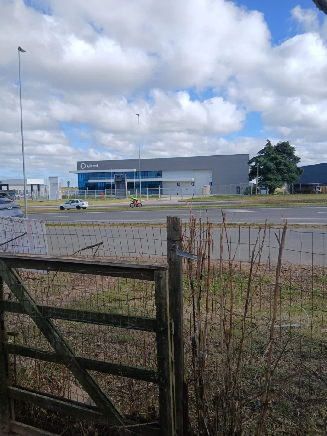 Terreno en venta de 641m2 ubicado en Aeropuerto Internacional De Carrasco - Imagen 2
