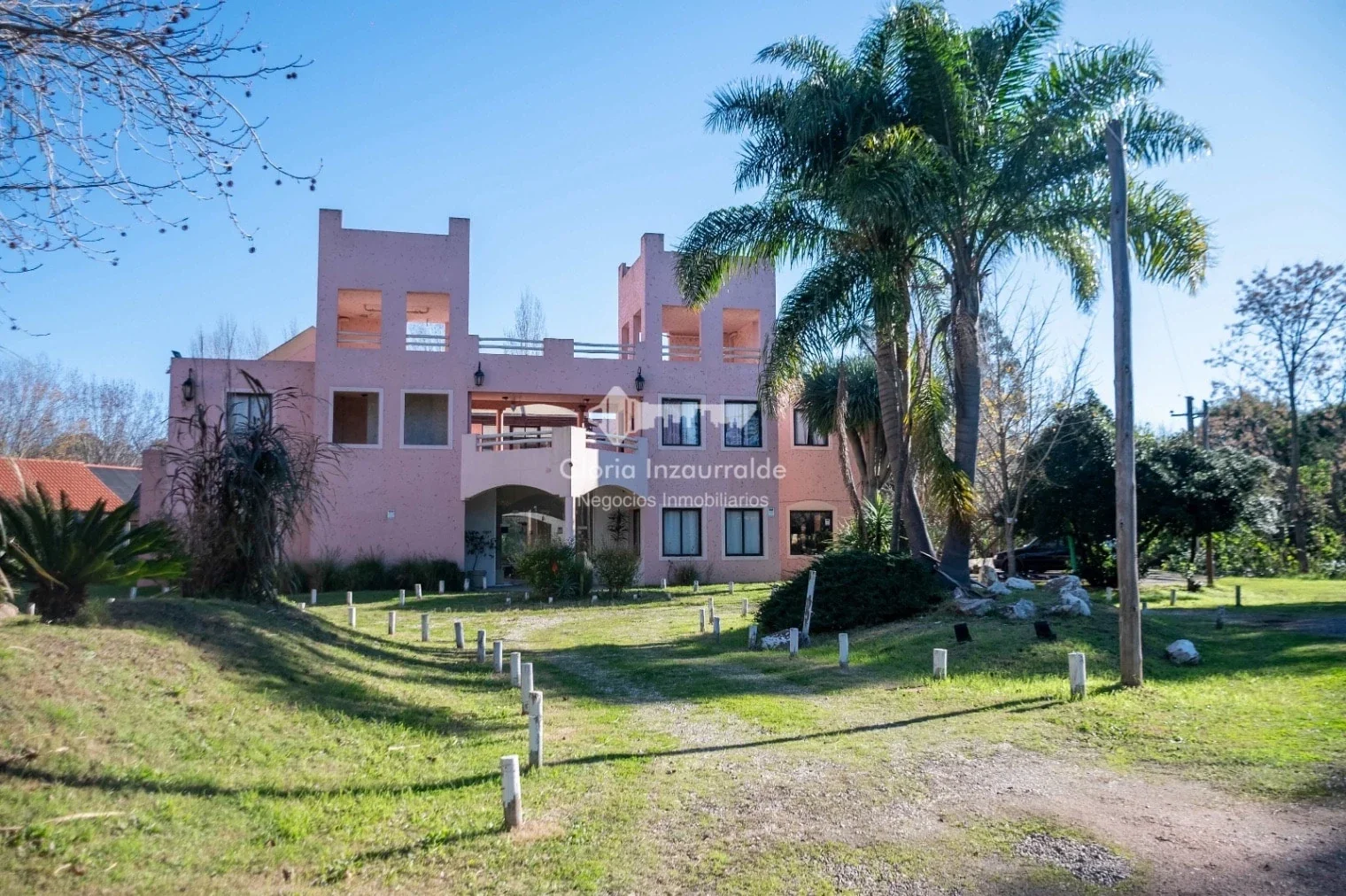Hotel en venta ubicado en Piriápolis - Imagen 1