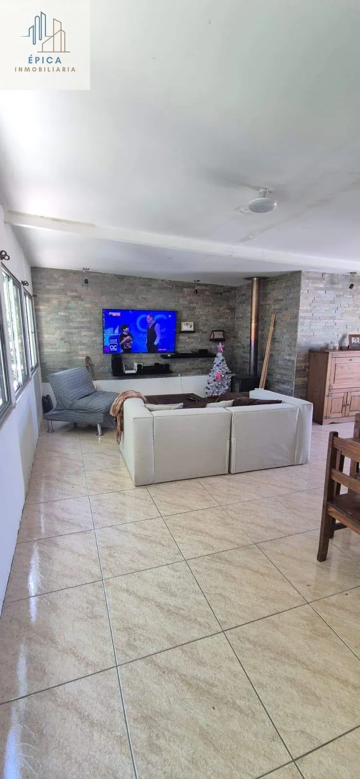 Casa de 4 dormitorios en venta c/ cochera en Reducto - Imagen 2