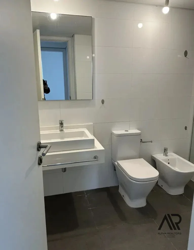Apartamento en alquiler c/ cochera en Puerto Buceo - Imagen 5