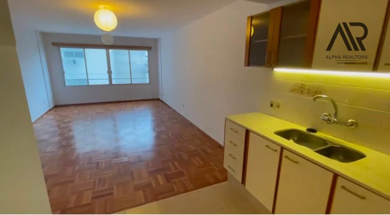 Apartamento en venta c/ cochera en Punta Carretas - Imagen 2
