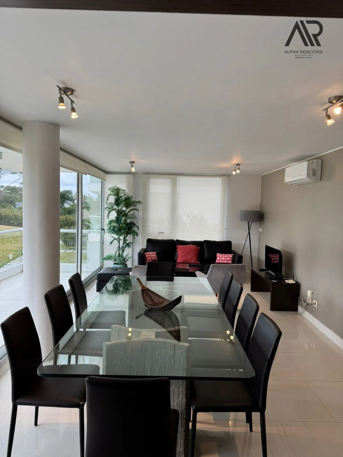 Apartamento en venta en Playa Brava - Imagen 1
