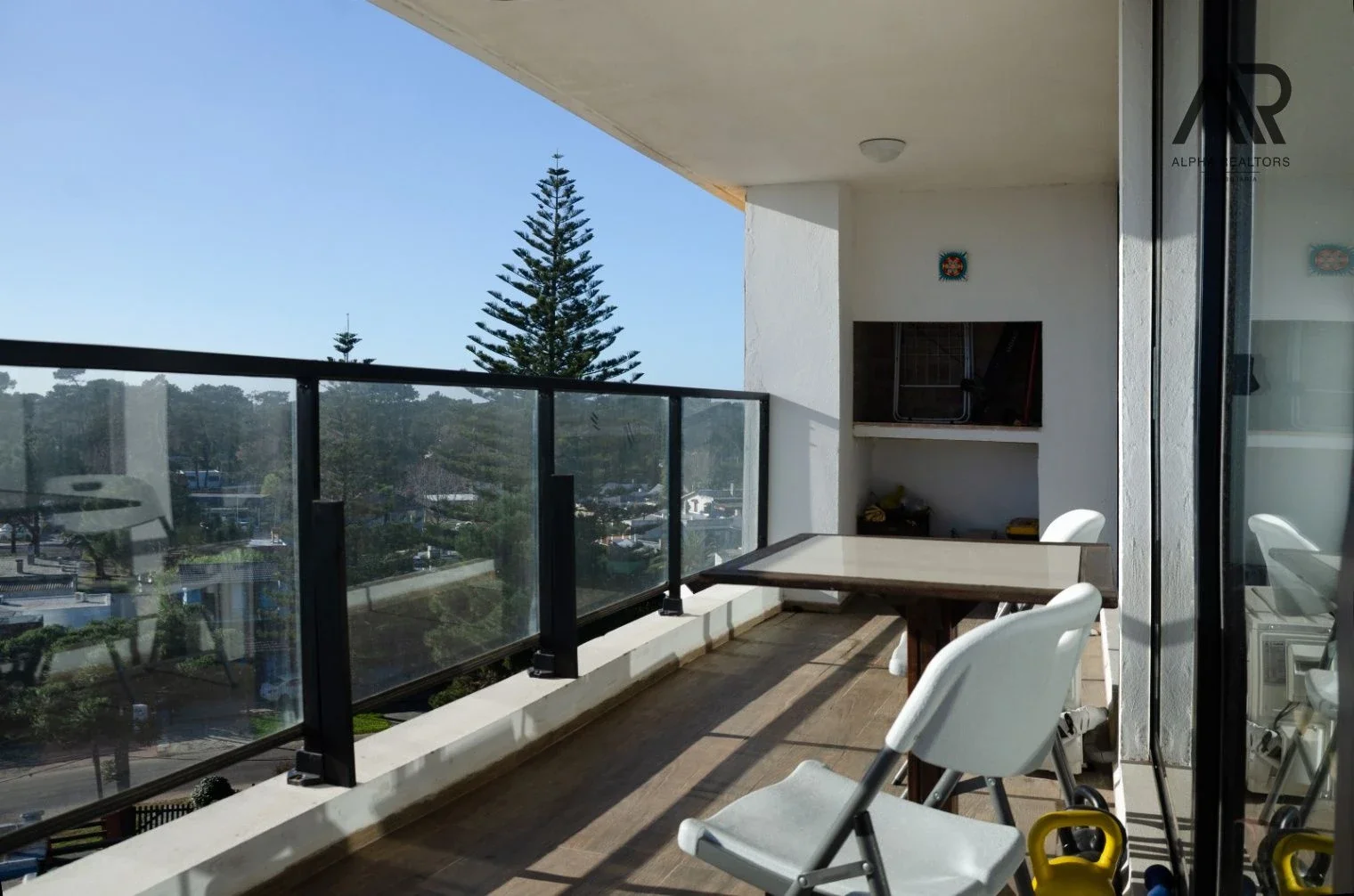 Apartamento en venta c/ cochera en Nuevo Cantegril - Imagen 2