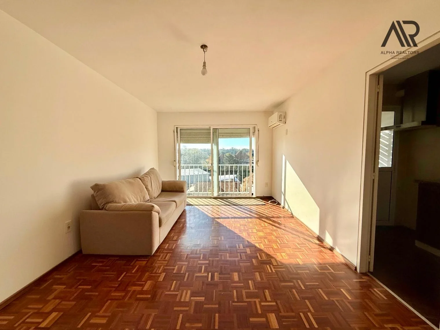 Apto. al frente en venta c/ garaje en Punta Gorda, 2 dorm y 2 baños, piso 5. - Imagen 2