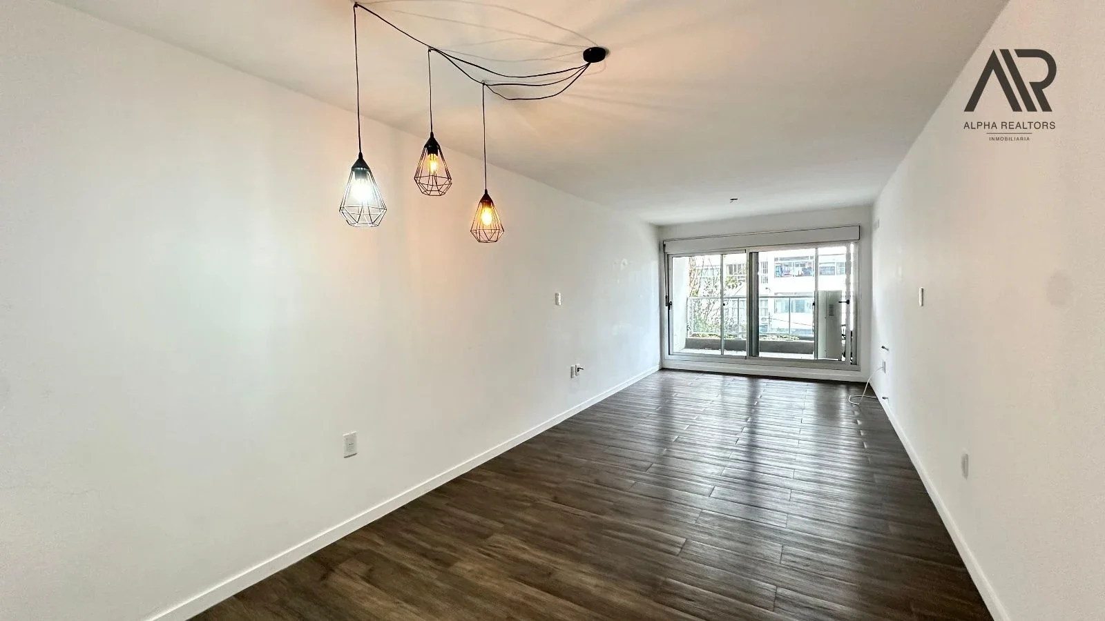 Venta Apartamento Punta Carretas 2 Dormitorios + Servicio doble cochera con box - Imagen 1