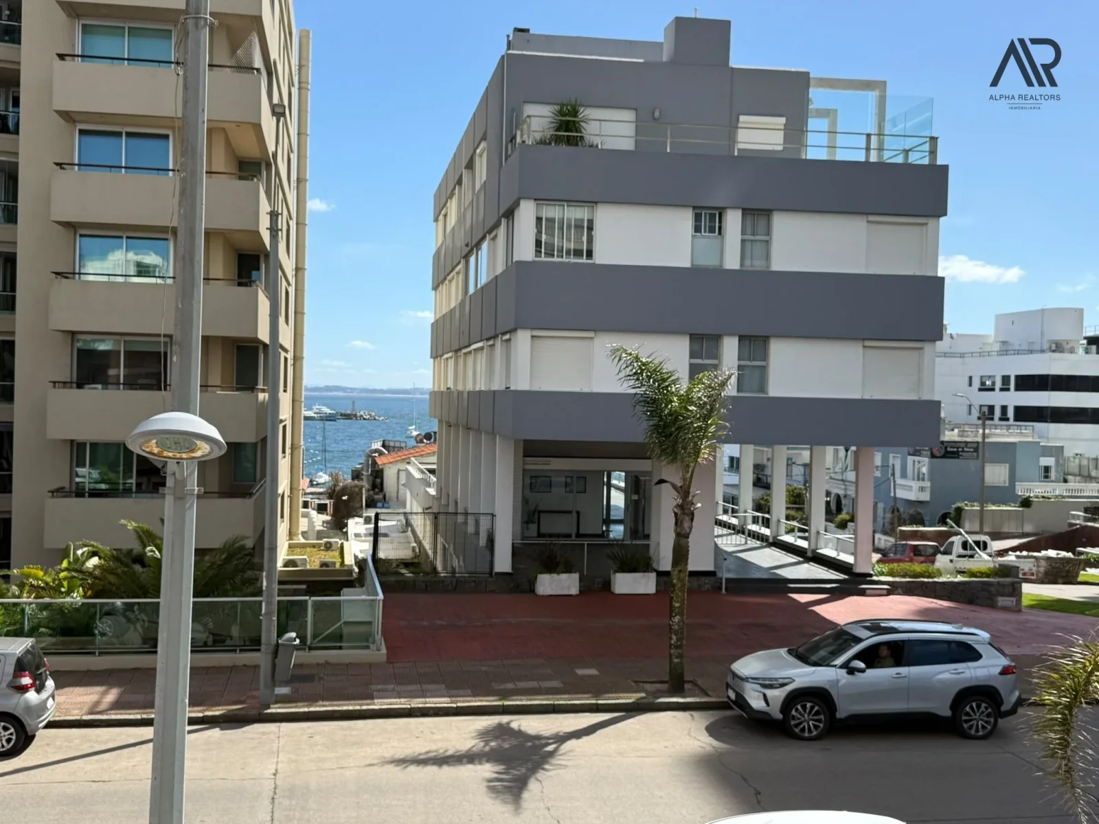 Apartamento en alquiler temporario c/ cochera en Península - Imagen 2