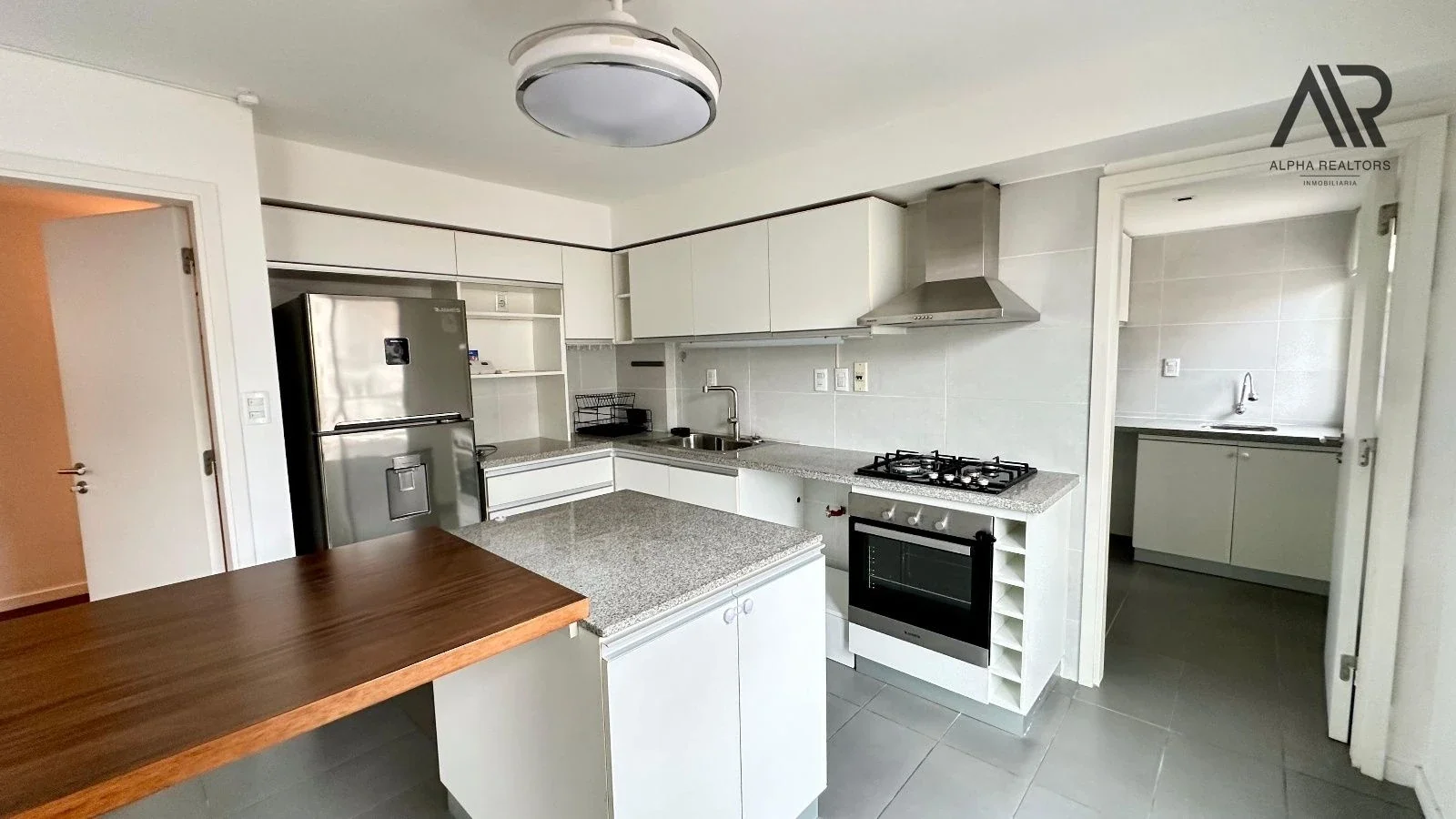 Venta Apartamento Punta Carretas 2 Dormitorios + Servicio doble cochera con box - Imagen 2