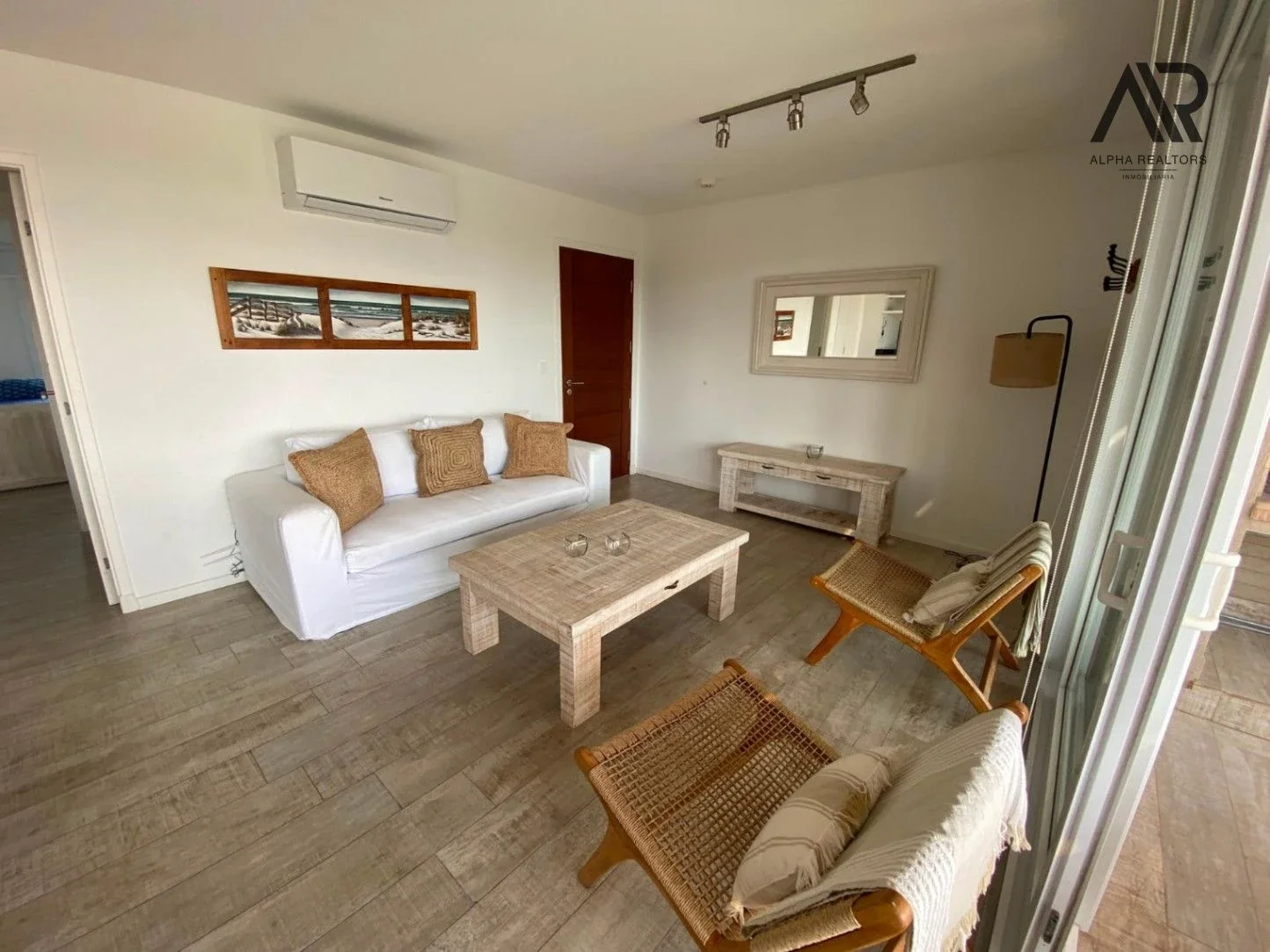 ALQUILER DE TEMPORADA APARTAMENTO c/ cochera en La Barra - Imagen 4