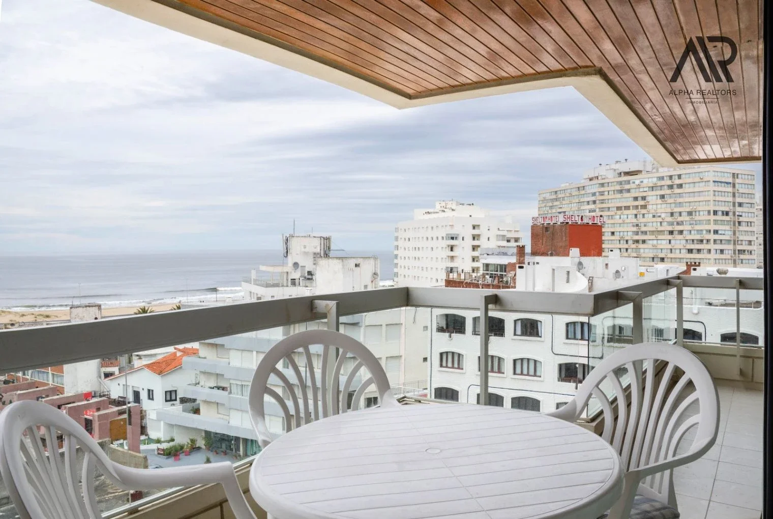 Apartamento en venta c/ cochera en Playa Mansa - Imagen 3