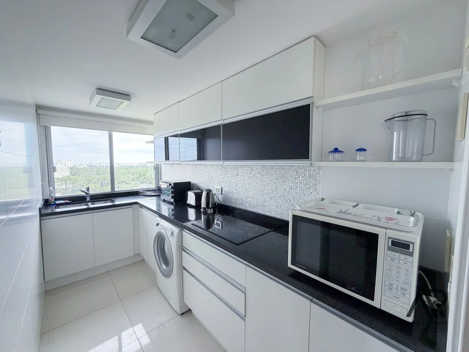 Apartamento en venta c/ cochera en Cantegril - Imagen 5