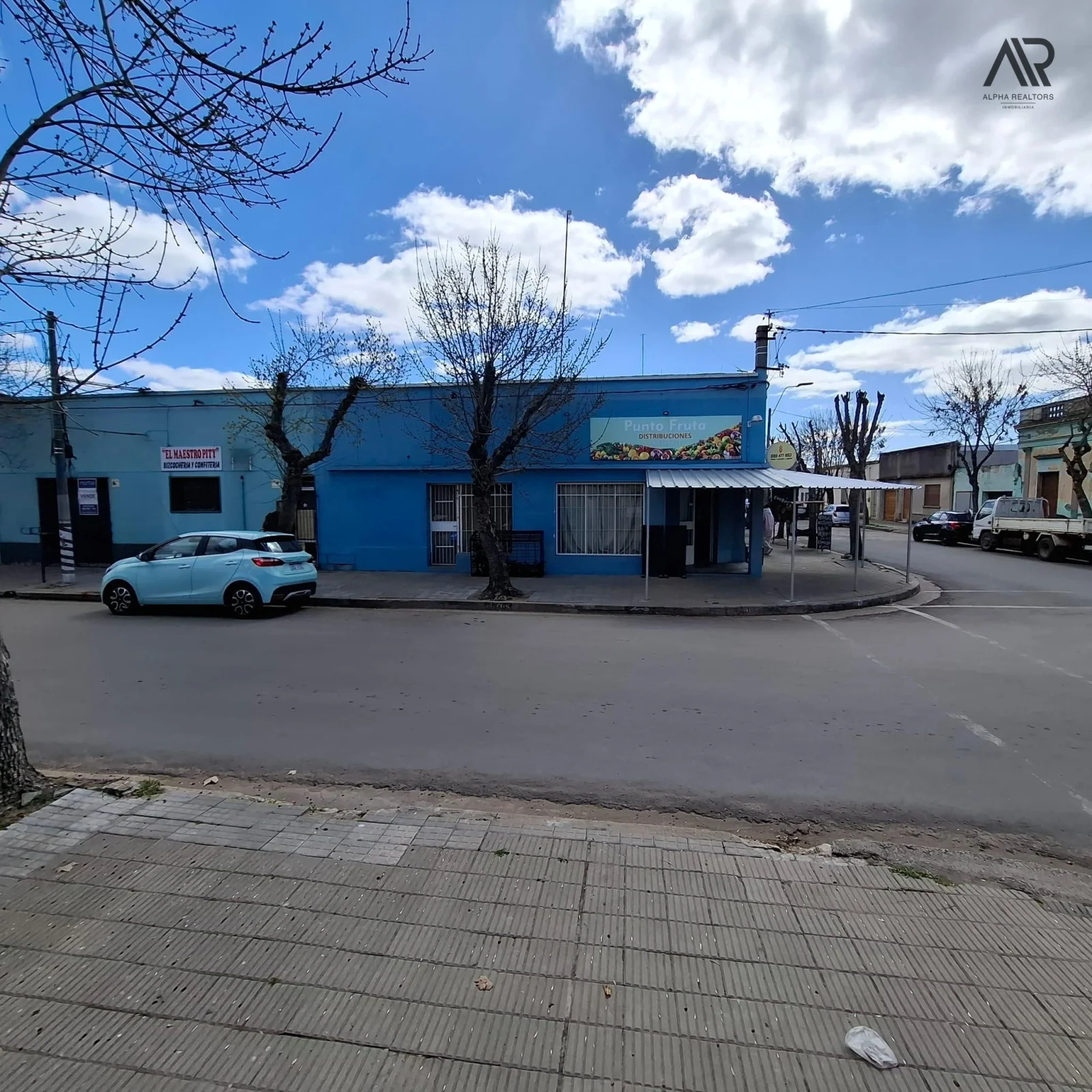 Casa en venta c/ cochera en Dolores - Soriano mas 2 locales con Renta activa - Imagen 2