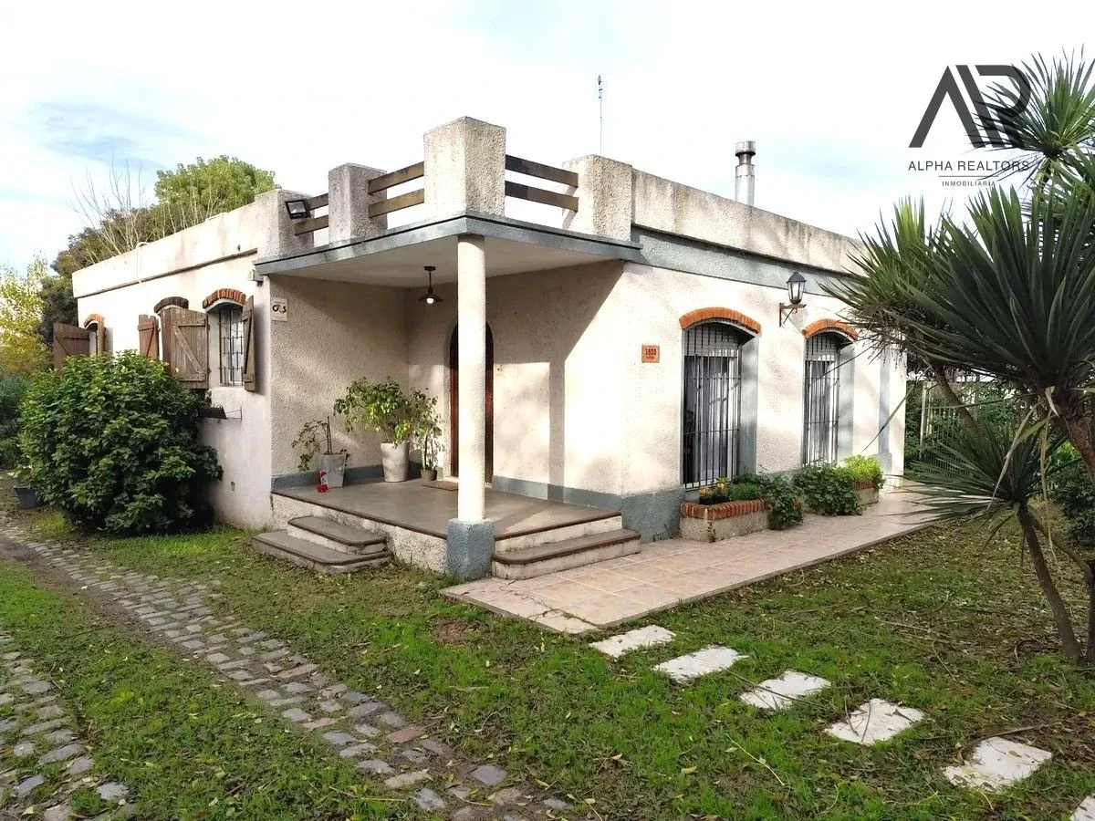 Casa en venta c/ cochera en Lezica - Imagen 2
