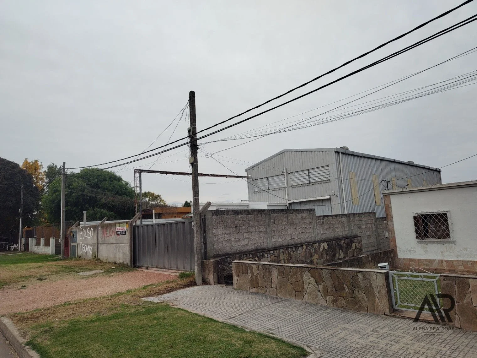 Oportunidad de alquiler, galpón ubicado en Nuevo París, perímetro de Ruta 5, MVD - Imagen 1