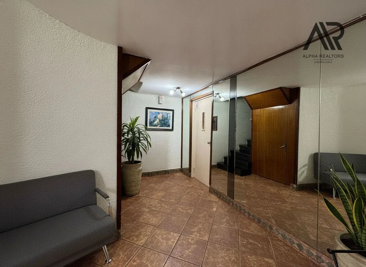Apartamento en venta de 3 dormitorios 2 baños con cochera en Pocitos - Imagen 2