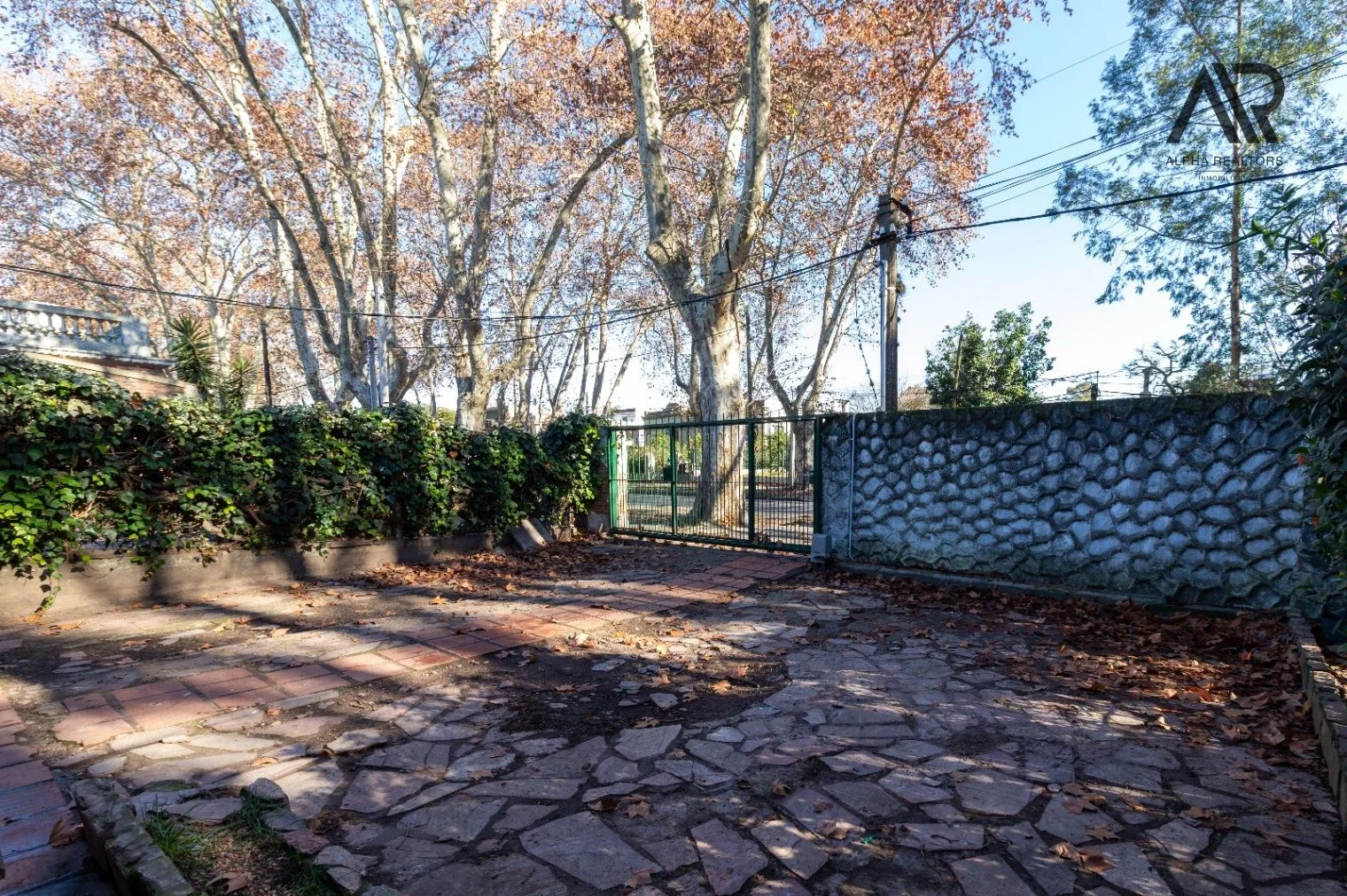 Casa en venta 4 dormitorios  c/cochera en Paso de las Duranas - Imagen 5