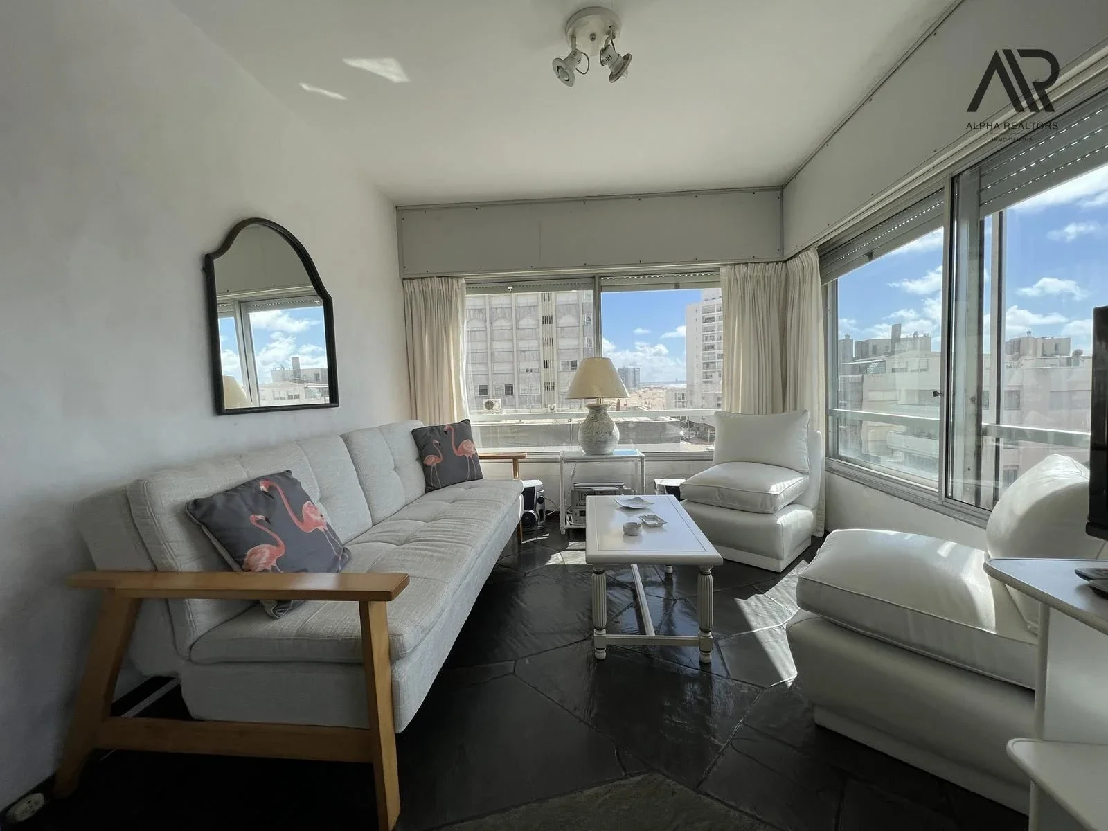 Apartamento en venta c/ cochera en Península - Imagen 2