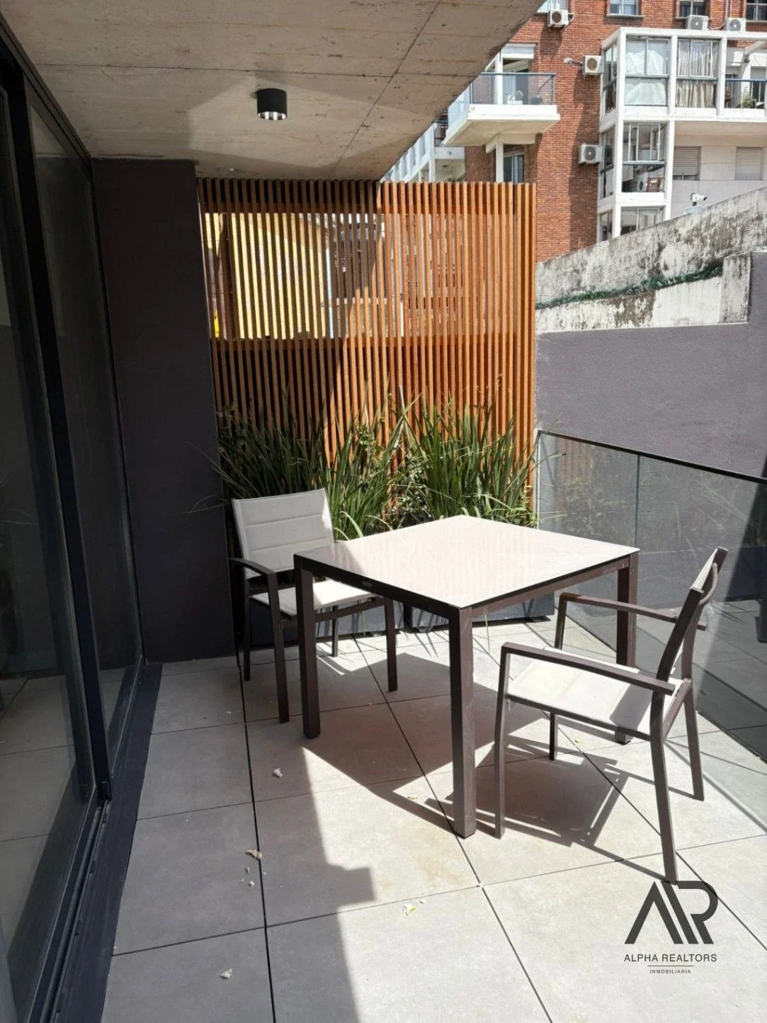 Apartamento de 2 dormitorios con terraza y parrillero próximo a la Rambla Buceo - Imagen 3