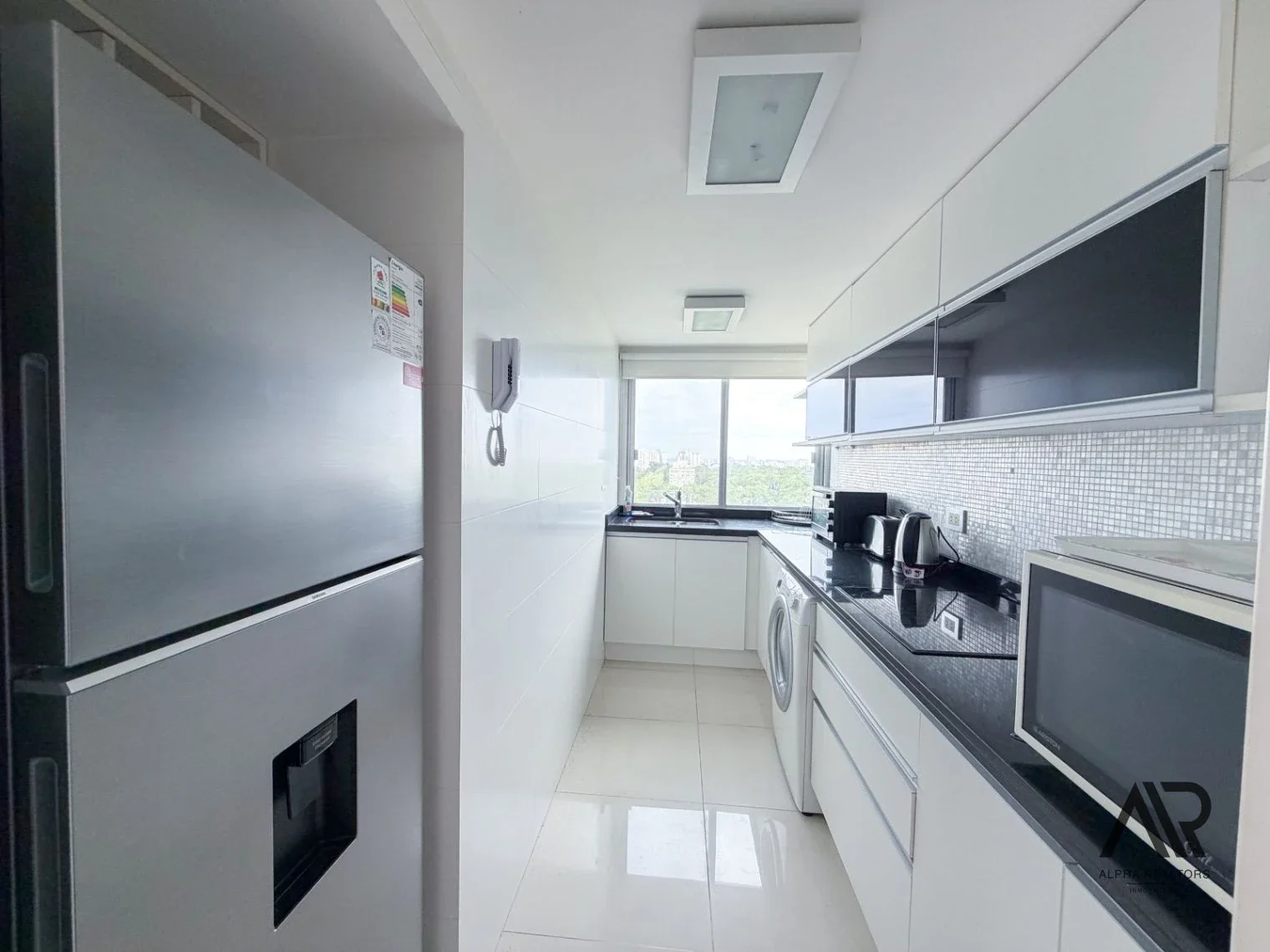 Apartamento en venta c/ cochera en Cantegril - Imagen 4