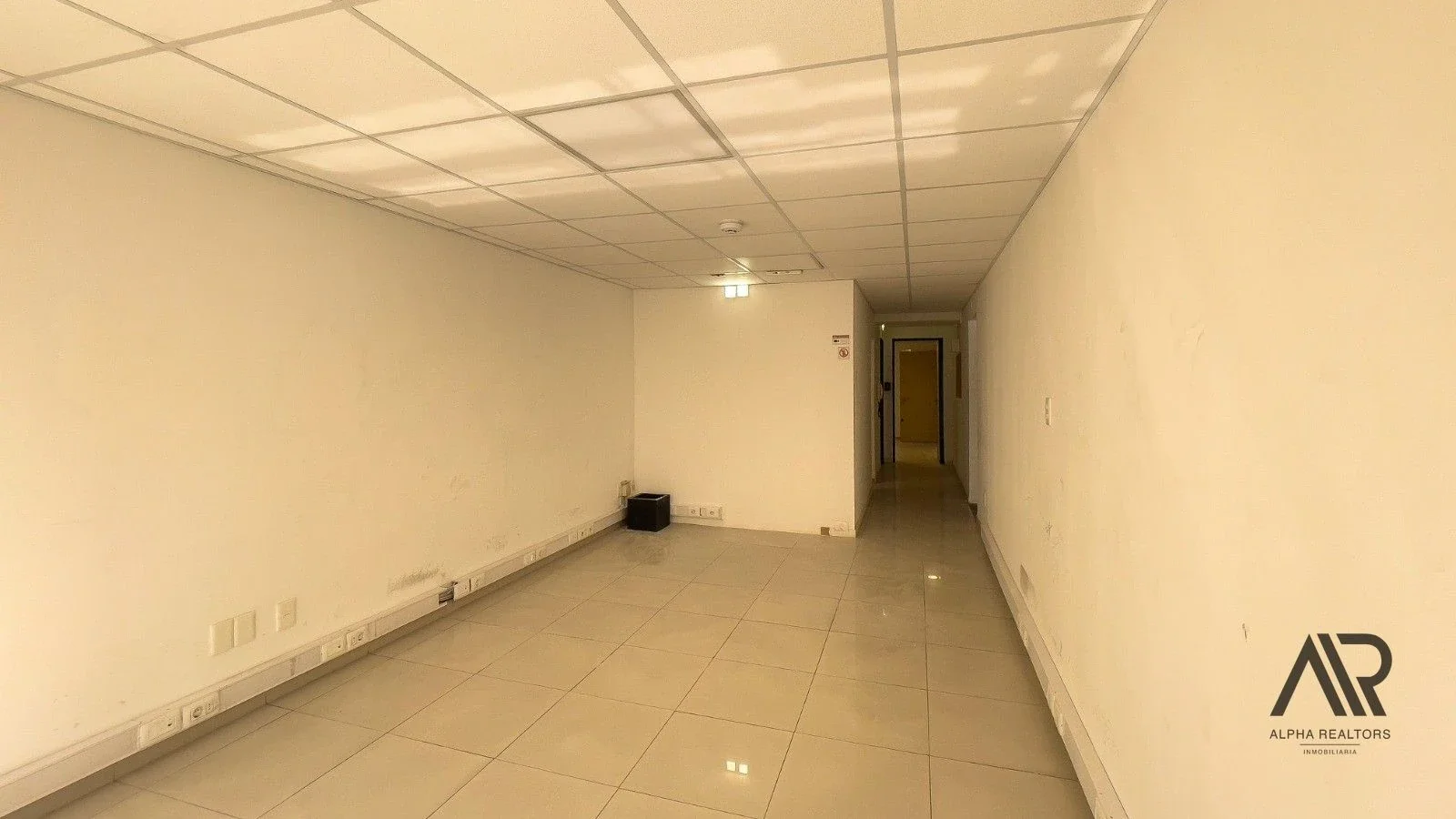 Oficina en alquiler ubicado en Torre Libertad, 18 de julio Centro - Imagen 2
