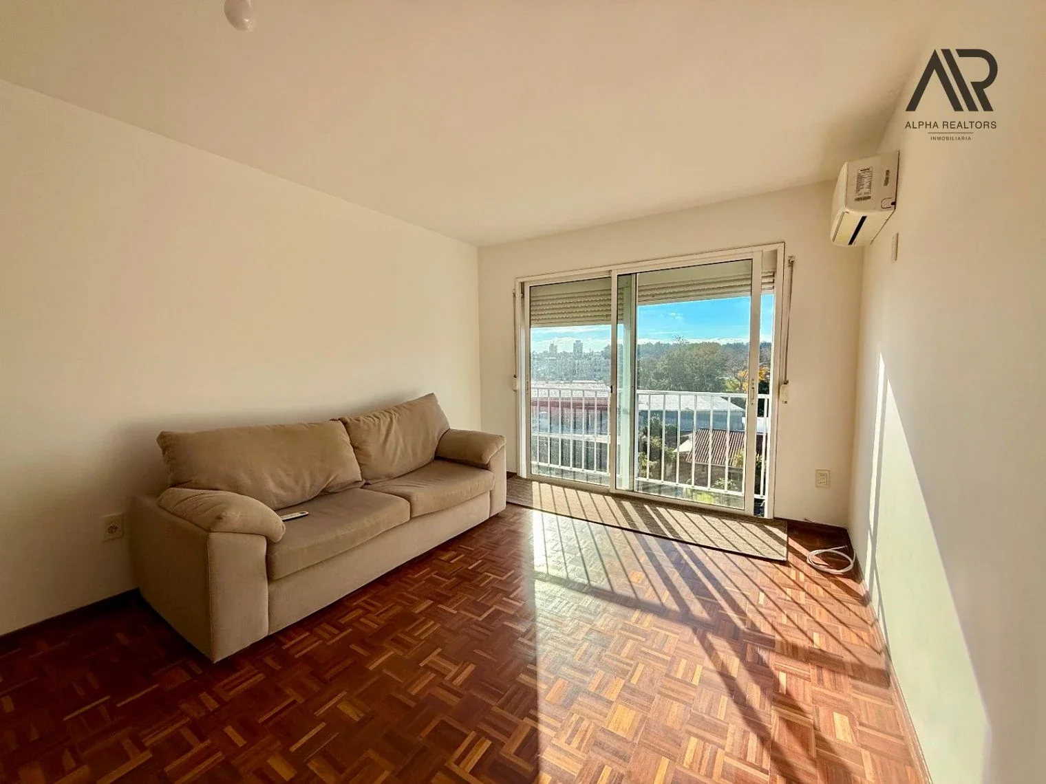 Apto. al frente en venta c/ garaje en Punta Gorda, 2 dorm y 2 baños, piso 5. - Imagen 3