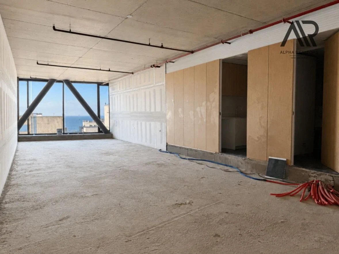 Venta oficina Ciudad Vieja con 2 cocheras - Imagen 1
