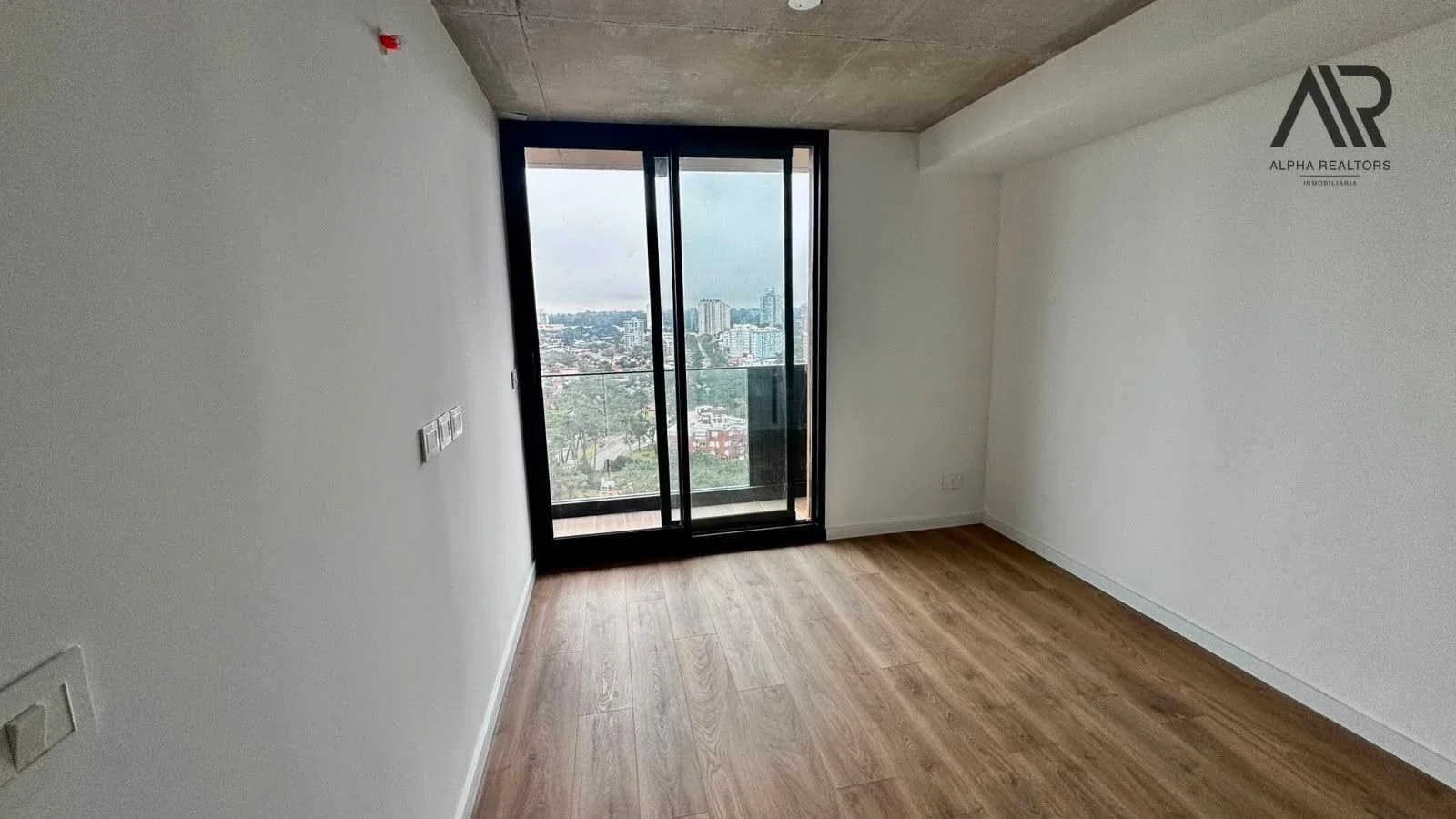 Apartamento en venta c/ cochera en La Pastora - Imagen 2