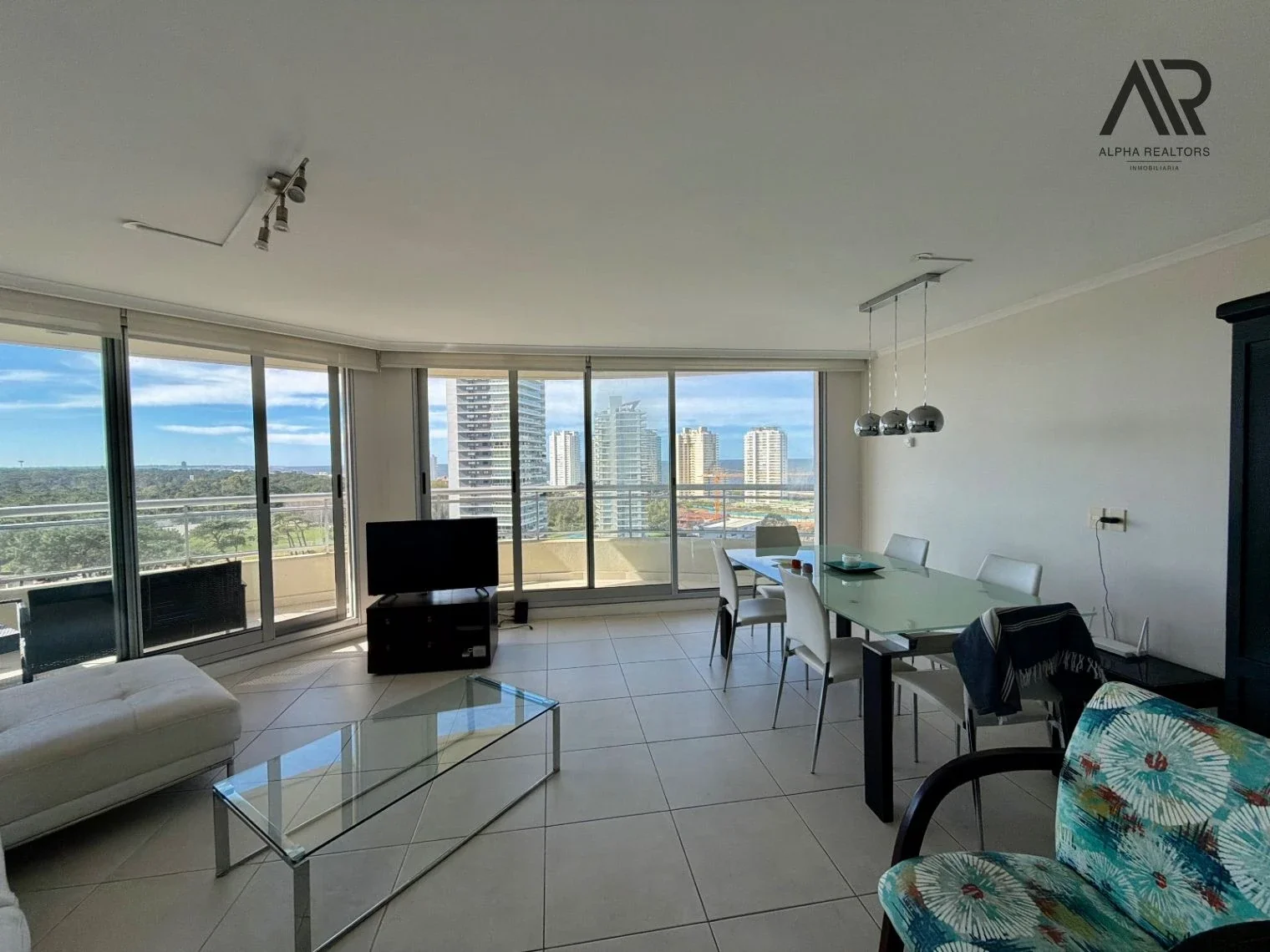 Apartamento en venta c/ cochera en Lugano - Imagen 2