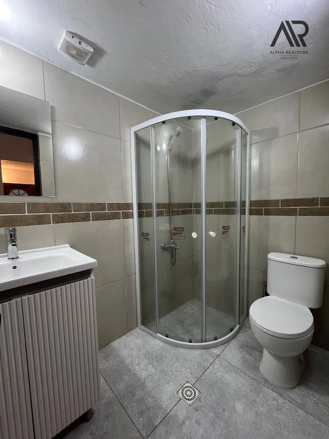 Apartamento en alquiler en La Comercial - Imagen 3